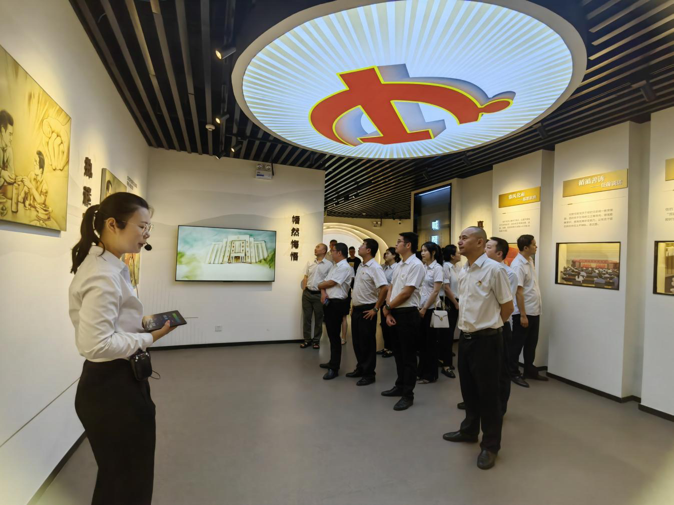 市秦巴農(nóng)擔(dān)公司開展“學(xué)習(xí)黨規(guī)黨紀(jì)、筑牢廉潔底線”黨紀(jì)學(xué)習(xí)主題黨日活動(dòng)